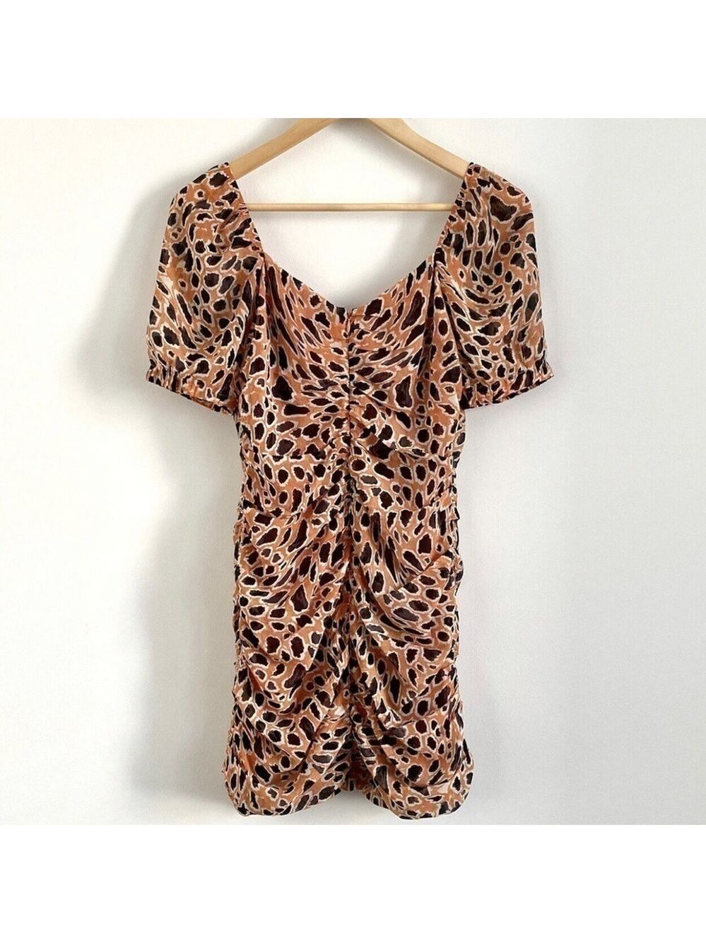 Joa cheetah print ruched chiffon flattering dress size small